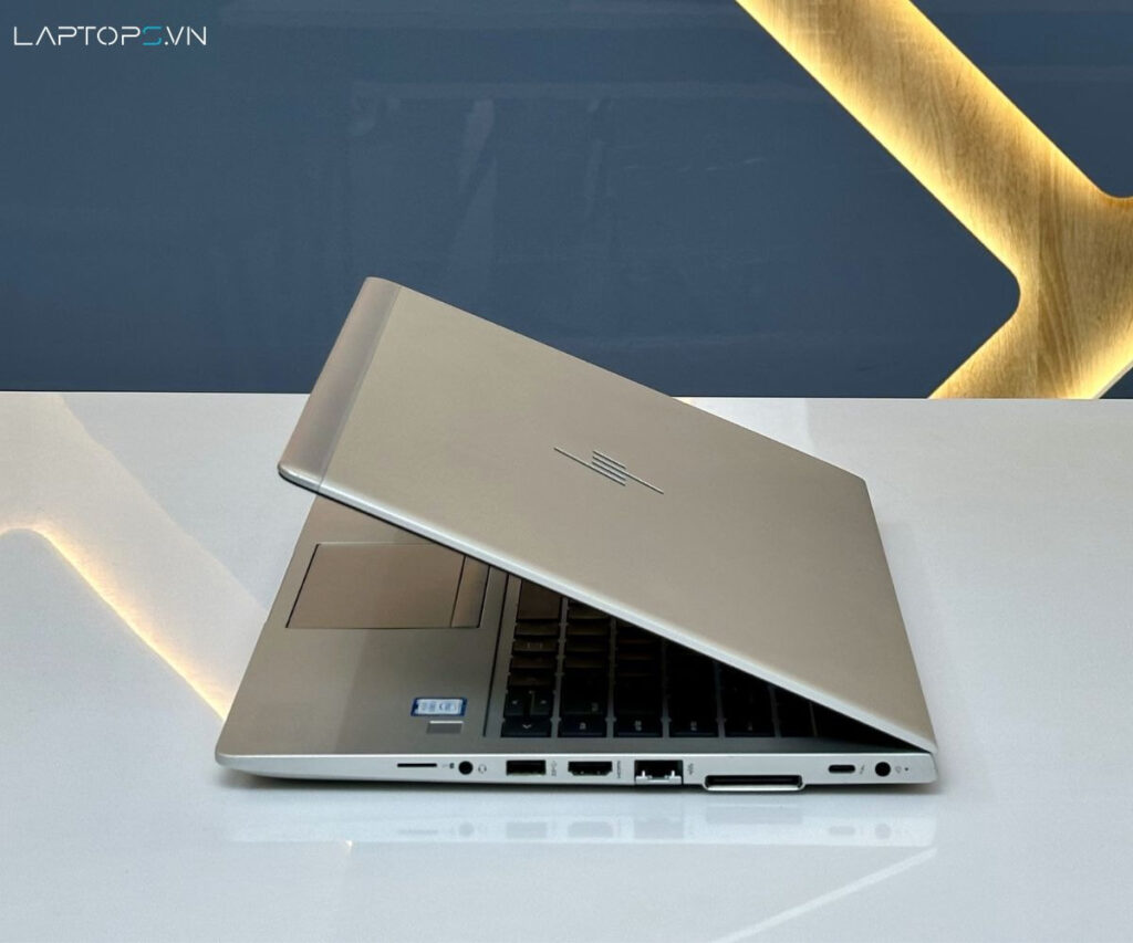 Trải nghiệm hiển thị, Pin và Kết nối